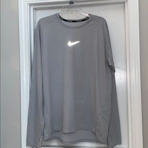 Nike -DriFit - Shirt